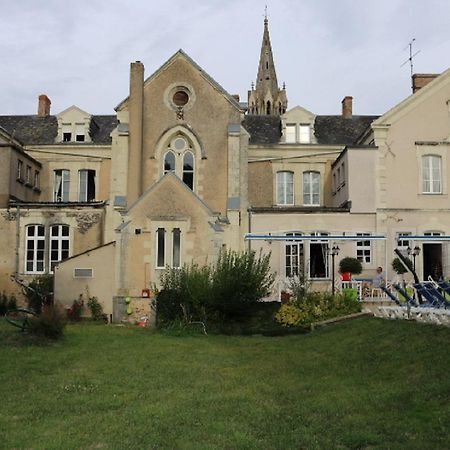 Logis Le Port Saint Aubin 호텔 Morannes sur Sarthe-Daumeray 외부 사진